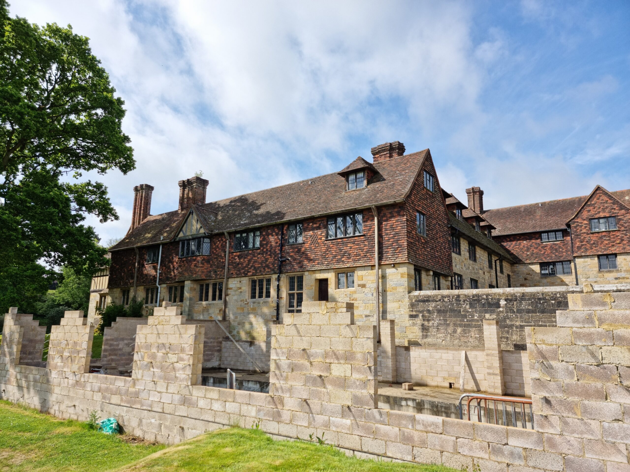 Homestall Manor, East Grinstead SEAS